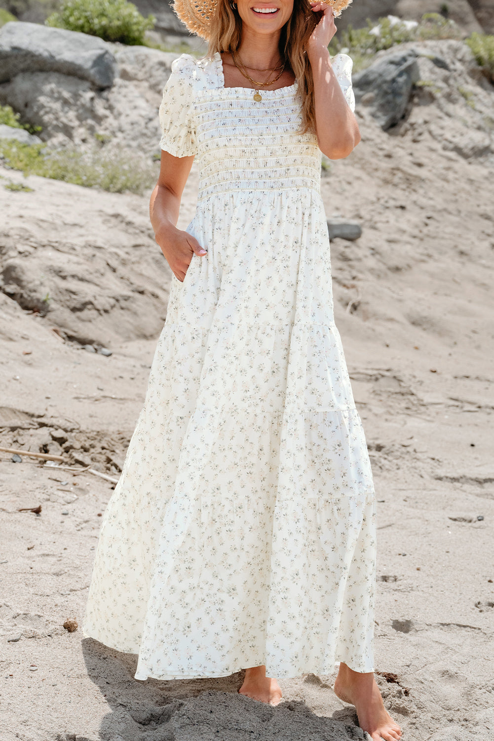 Sequin Belk Cocktail Dresses Robin Frilly Shirred Bodice Tiered Floral Maxi Dress White M 8/10 Sequin Belk Cocktail Dresses Robin Frilly Shirred Bodice Tiered Floral Maxi Dress White M 8/10