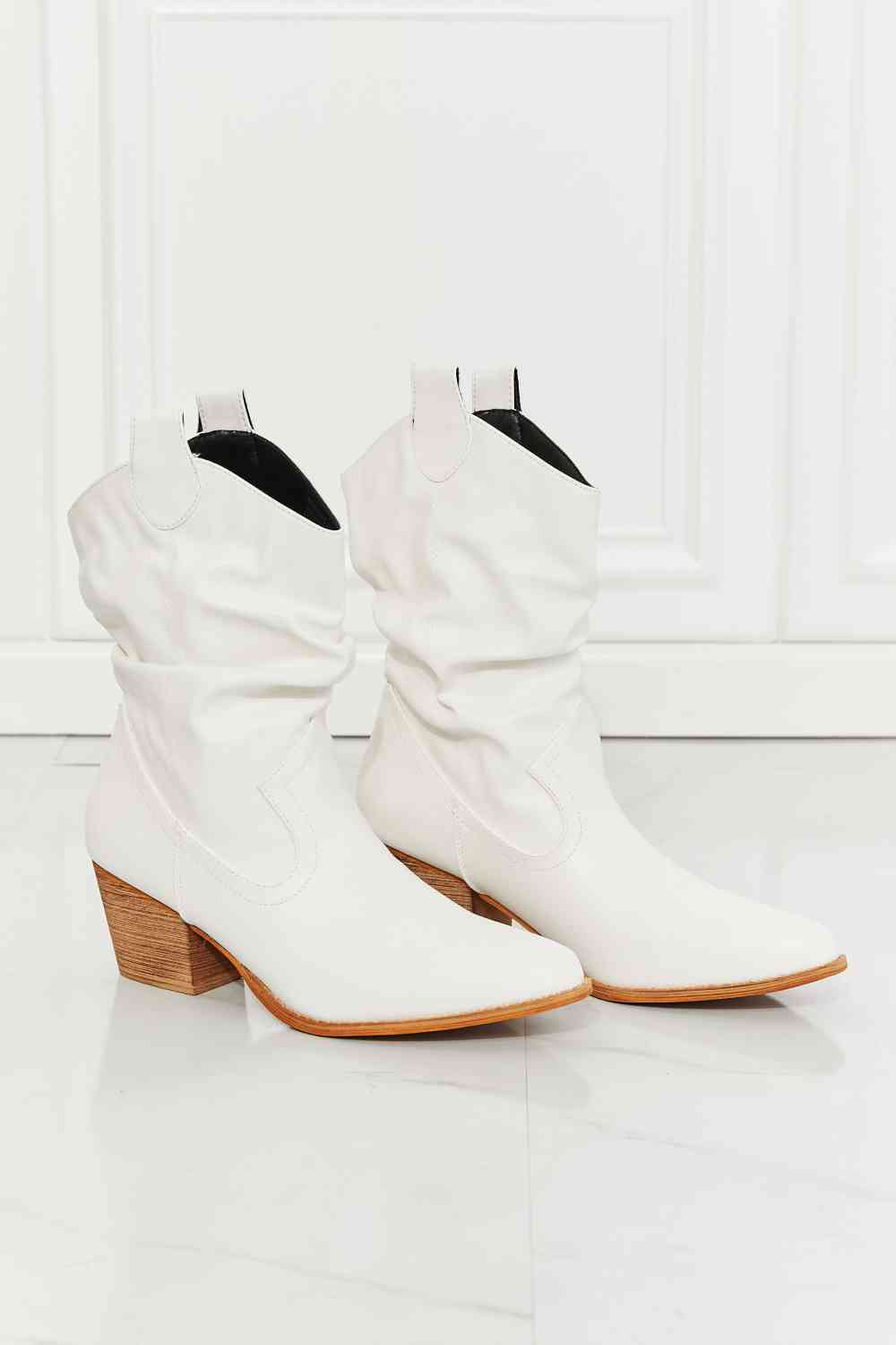 MMShoes Better in Texas Scrunch Cowboy Boots in White by VYSN