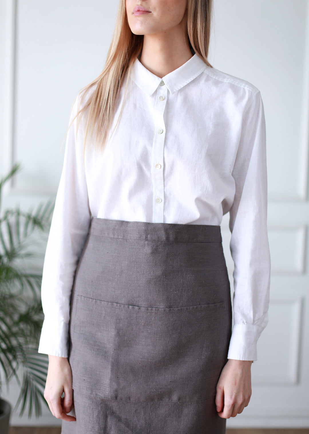 Garson Linen Apron by Linen Way