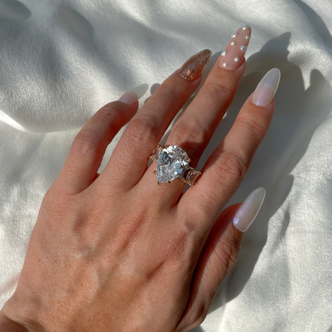 Socialite Ring