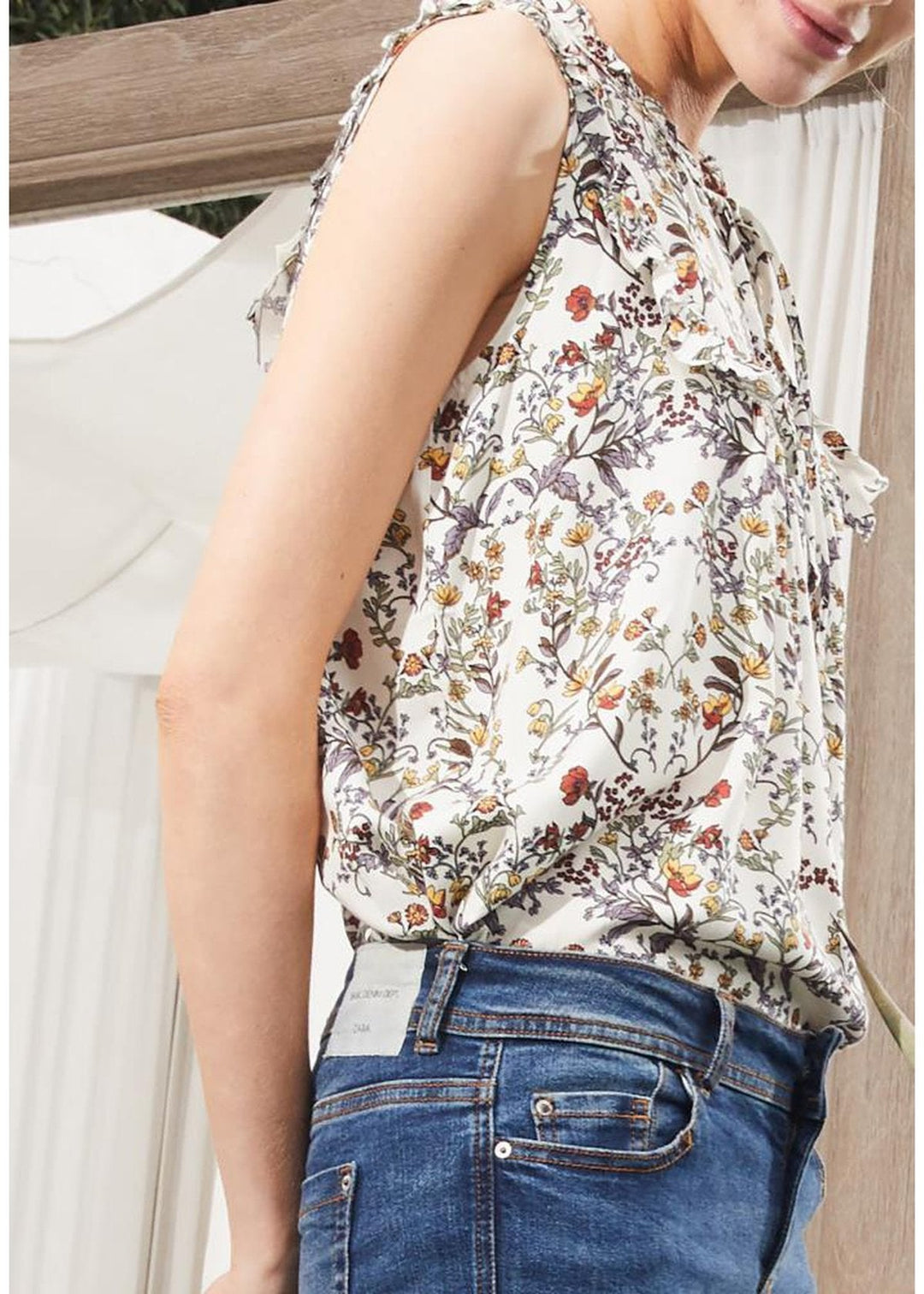 Sleeveless Tie Neck Blouse In Floral by Shop at Konus