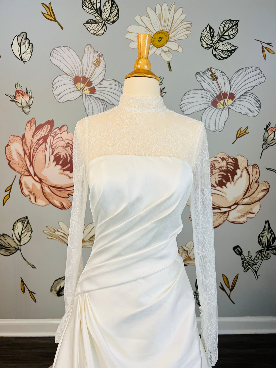 Lotus Threads Gown Style 22103 Size 4