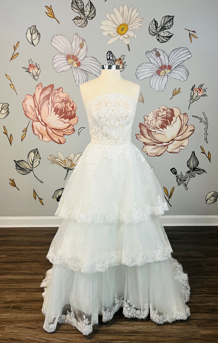 Lotus Threads Gown Style 22106 Size 10