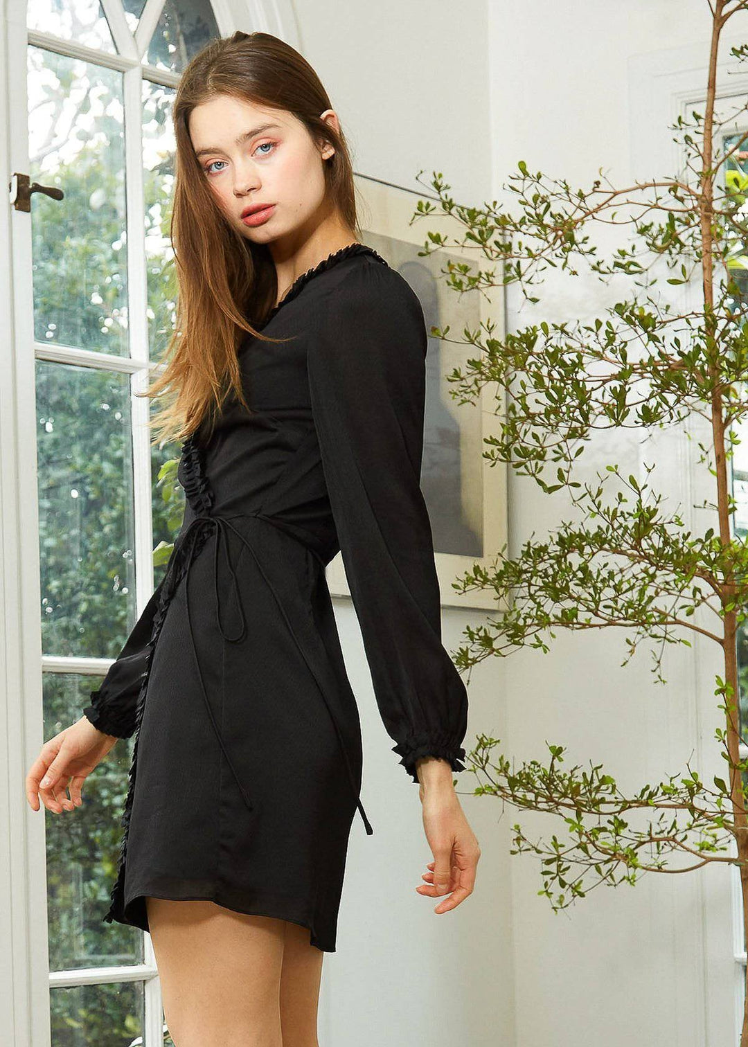 Women's Ruffle Trim Long Sleeve Wrap Dress in Black – Pomp and Port