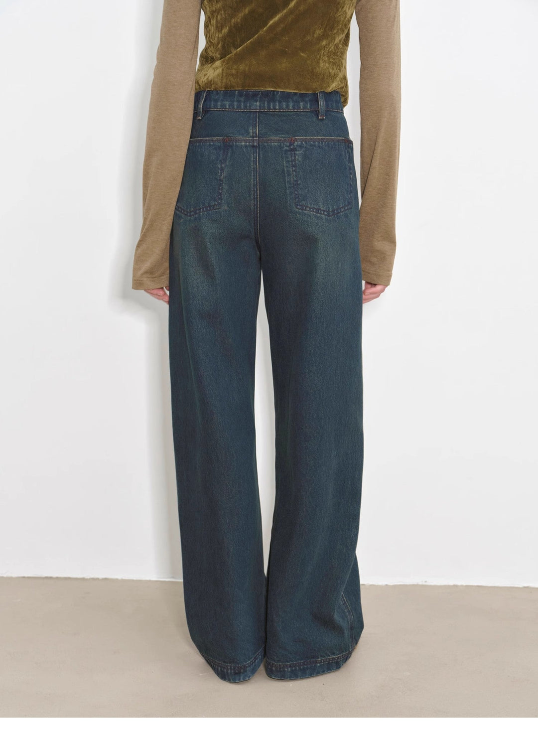 "Blue Island" heavy-duty distressed, slim and durable mid-rise curved knife cotton washed jeans by Firelady Fur