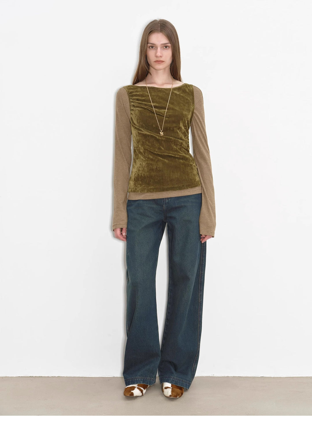 "Blue Island" heavy-duty distressed, slim and durable mid-rise curved knife cotton washed jeans by Firelady Fur