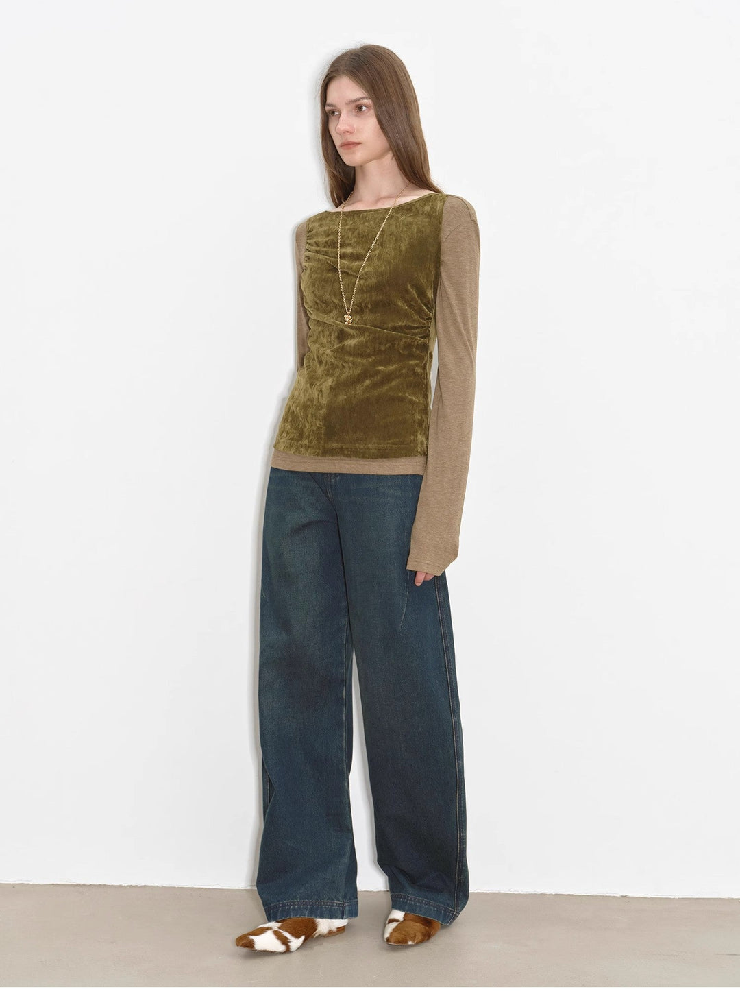 "Blue Island" heavy-duty distressed, slim and durable mid-rise curved knife cotton washed jeans by Firelady Fur