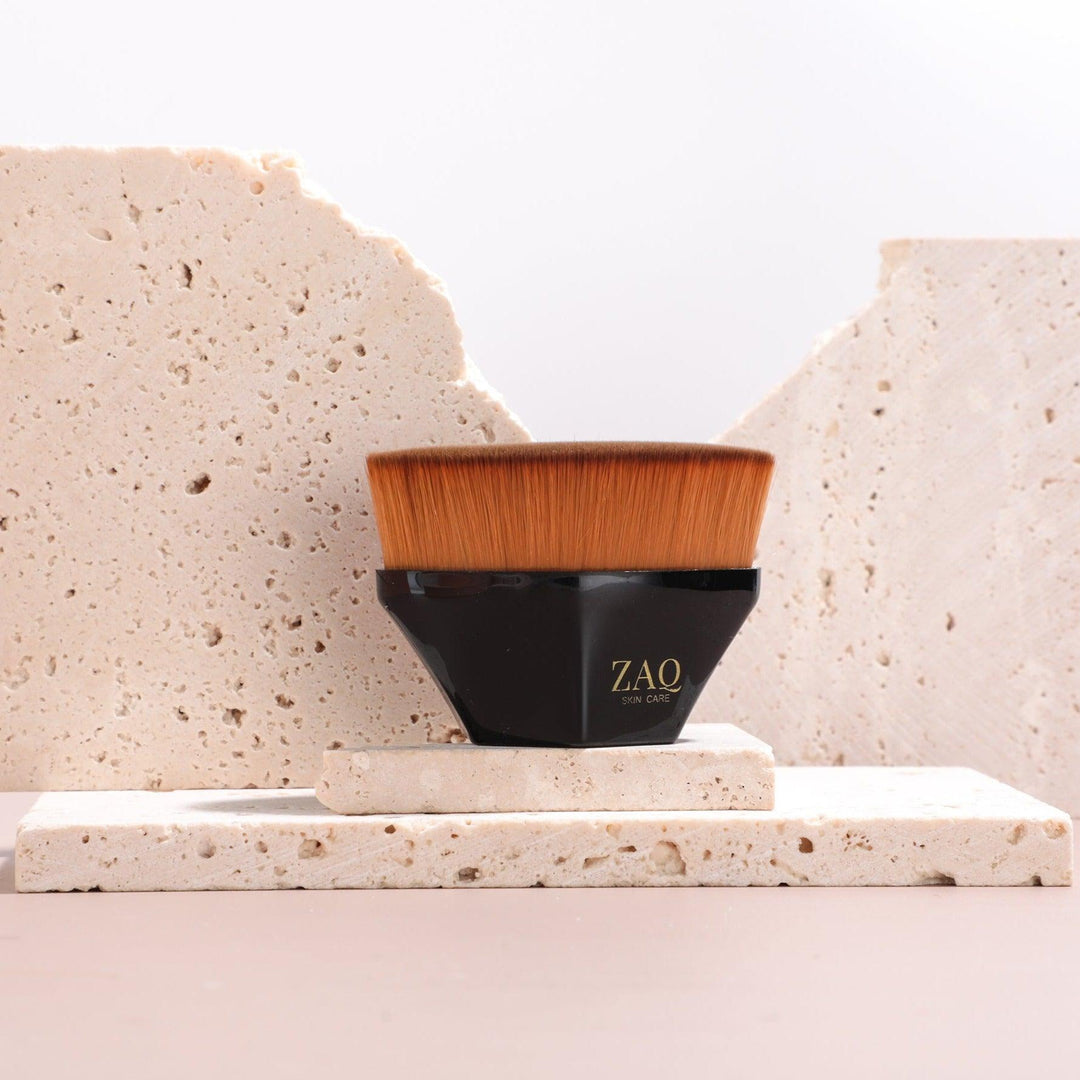 Hexagon Blending Liquid Foundation Kabuki Brush by ZAQ Skin & Body