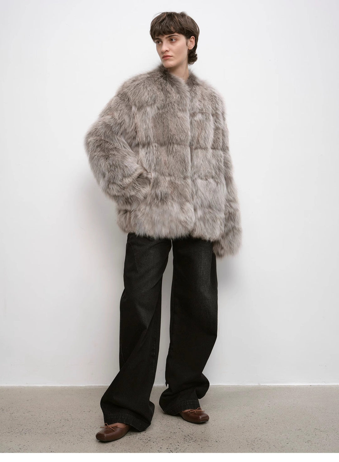 "Blue Island" heavy-duty distressed, slim and durable mid-rise curved knife cotton washed jeans by Firelady Fur