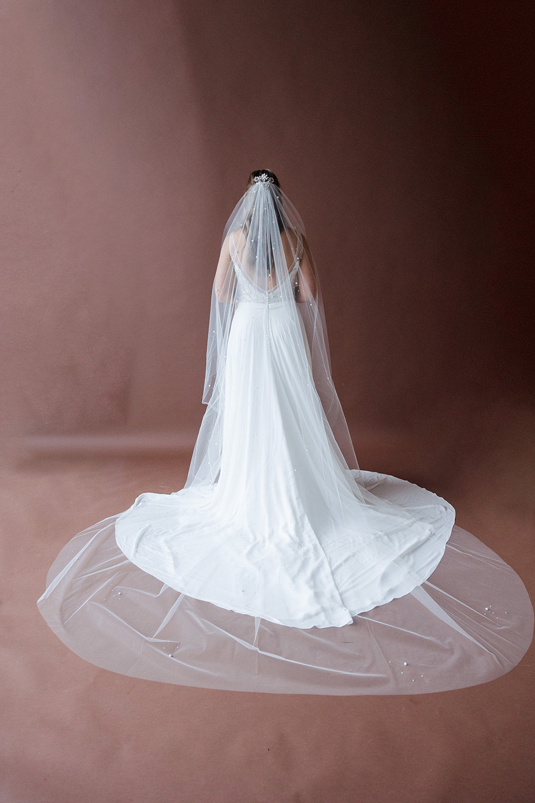 Moon Pearls Veil (2 Lengths Available)