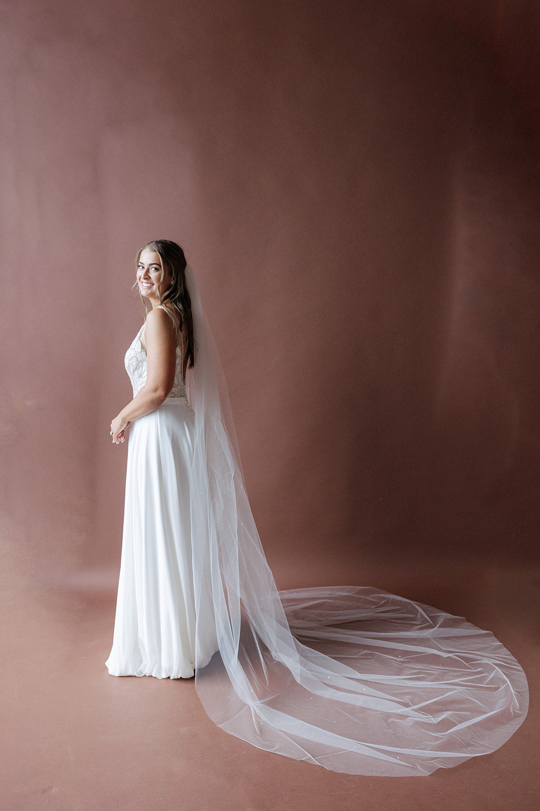 Moon Pearls Veil (2 Lengths Available)