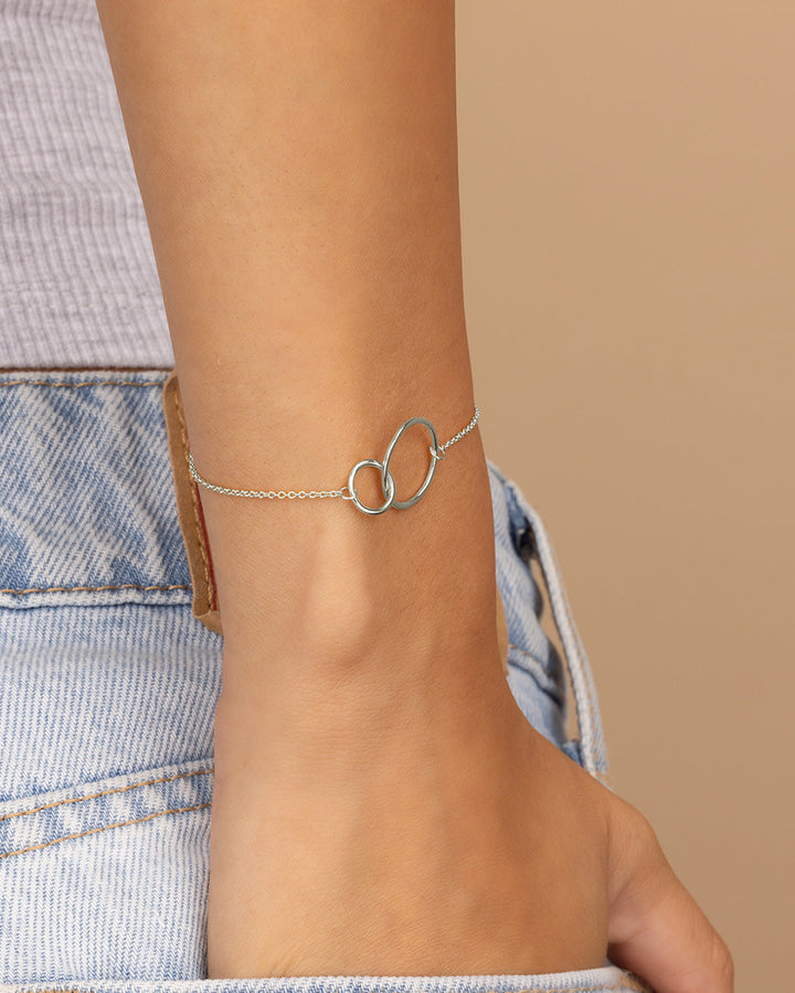 Interlocking Circle Bracelet