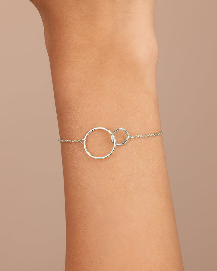 Interlocking Circle Bracelet