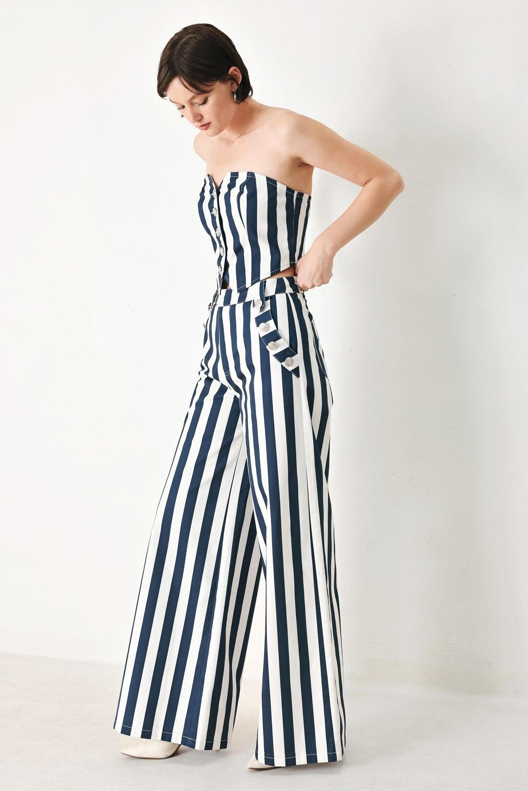 NAVY BLOSSOM WOVEN PANTS