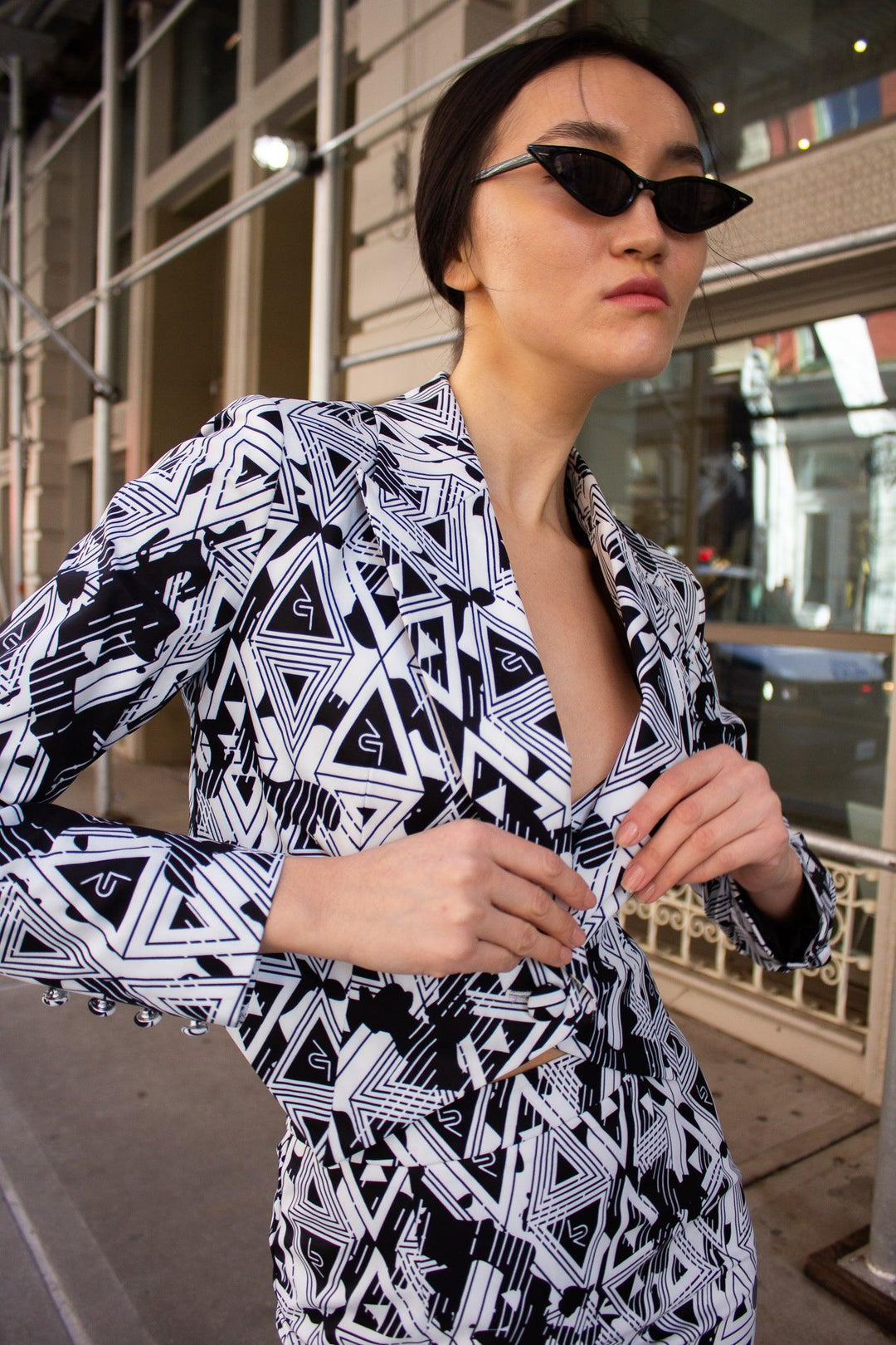 Amour Geometric Blazer by Le Réussi®