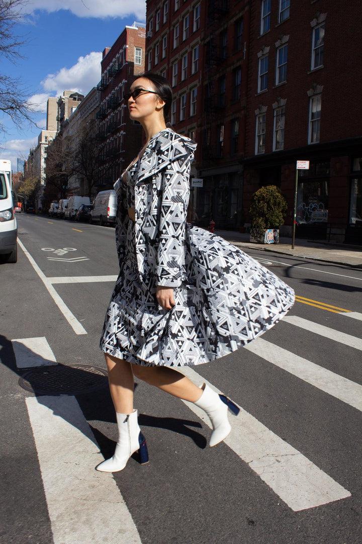 Amour Geometric Long Trench Coat by Le Réussi®