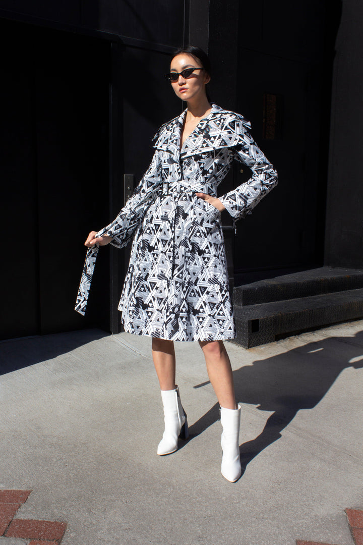 Amour Geometric Long Trench Coat by Le Réussi®