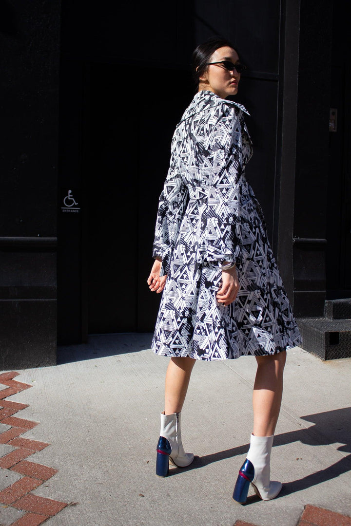 Amour Geometric Long Trench Coat by Le Réussi®