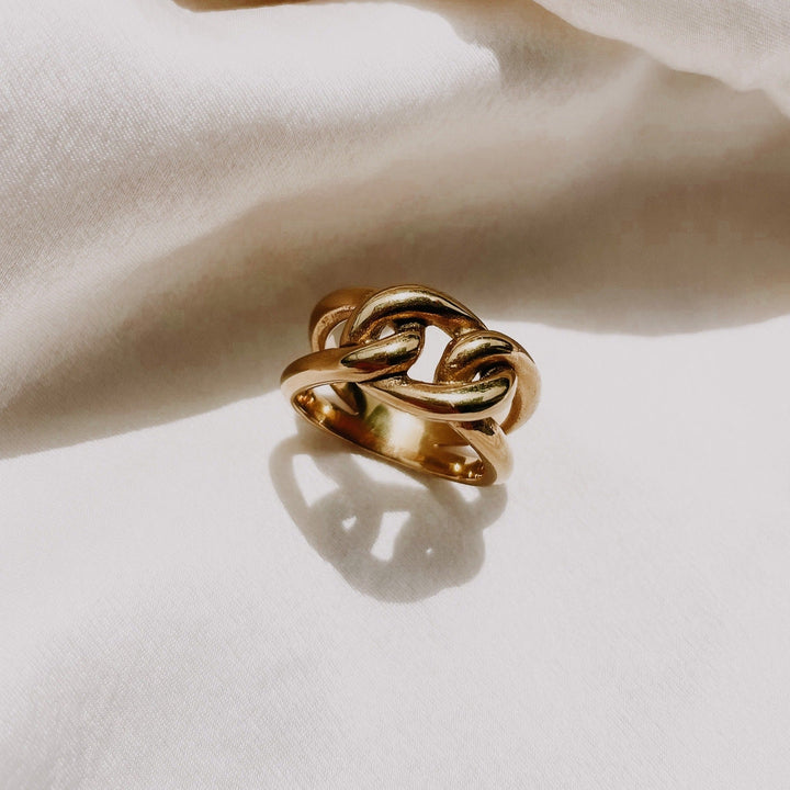 Leo Ring