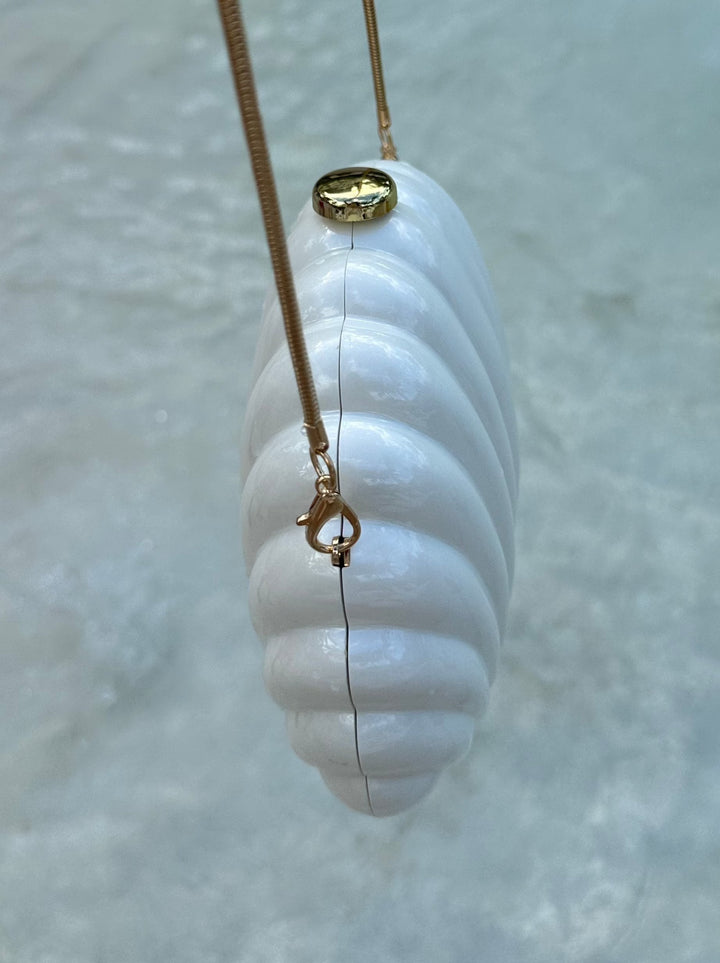 Seashell Purse in Pearl White