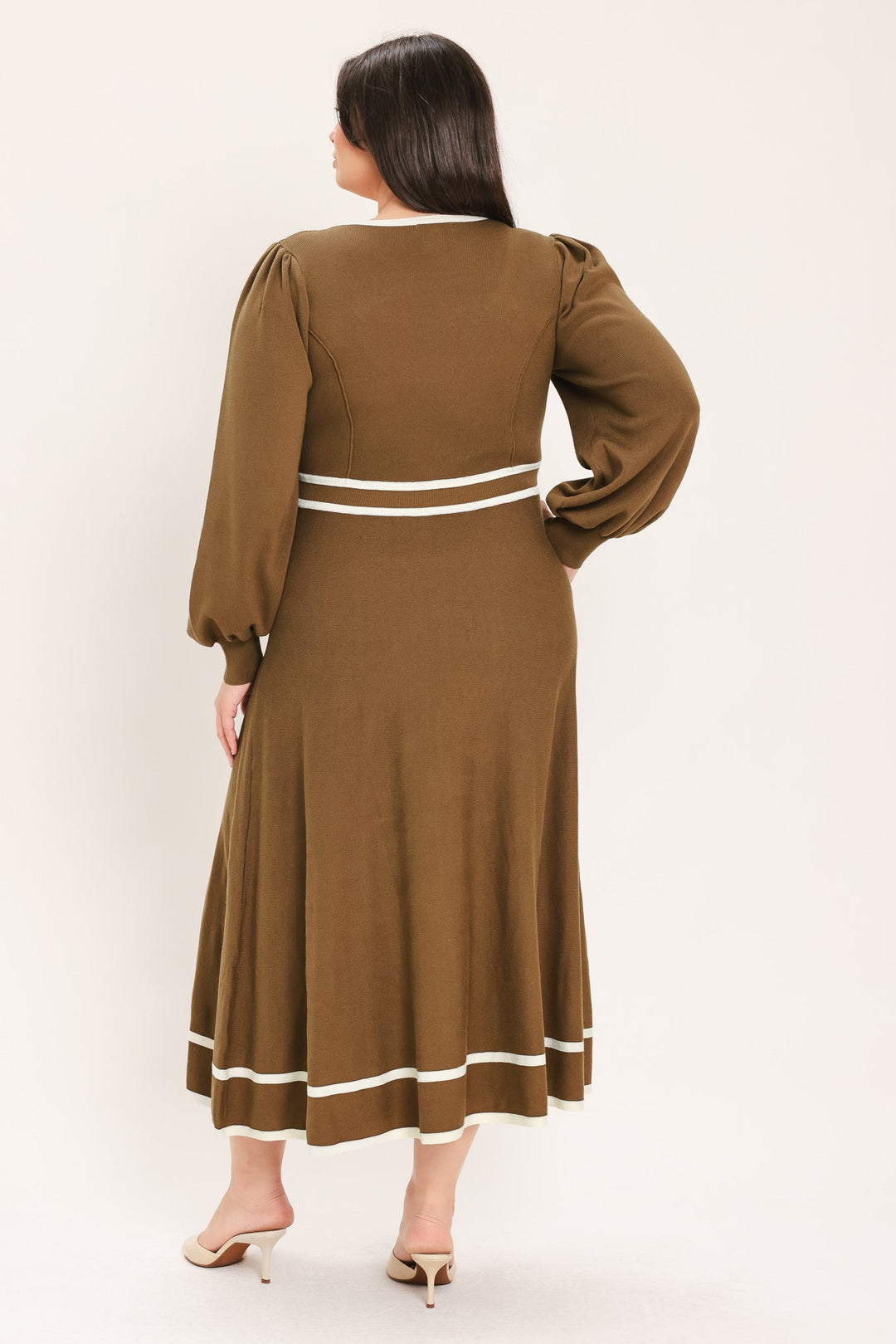 CEDAR LINE ELEGANCE SWEATER MIDI DRESS