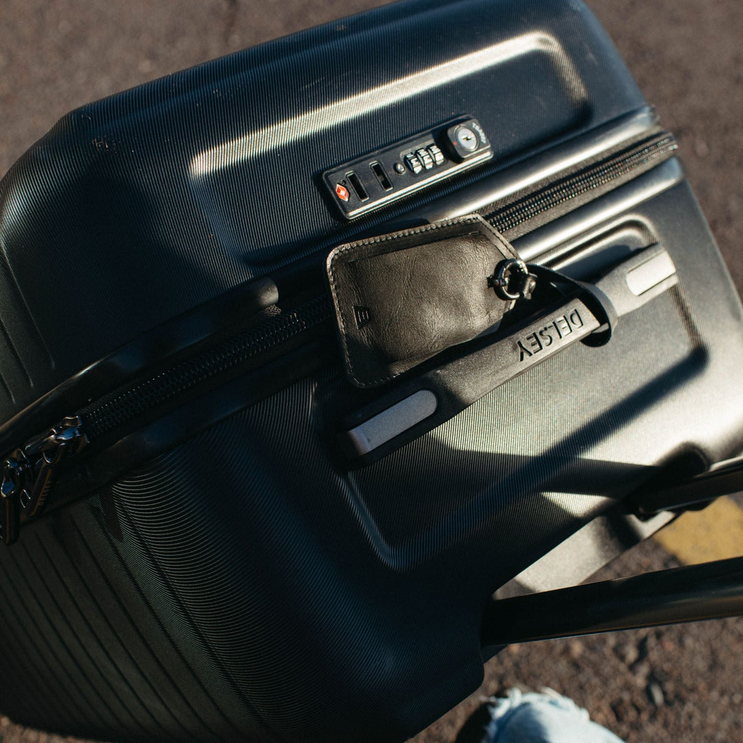 The Luggage Tag