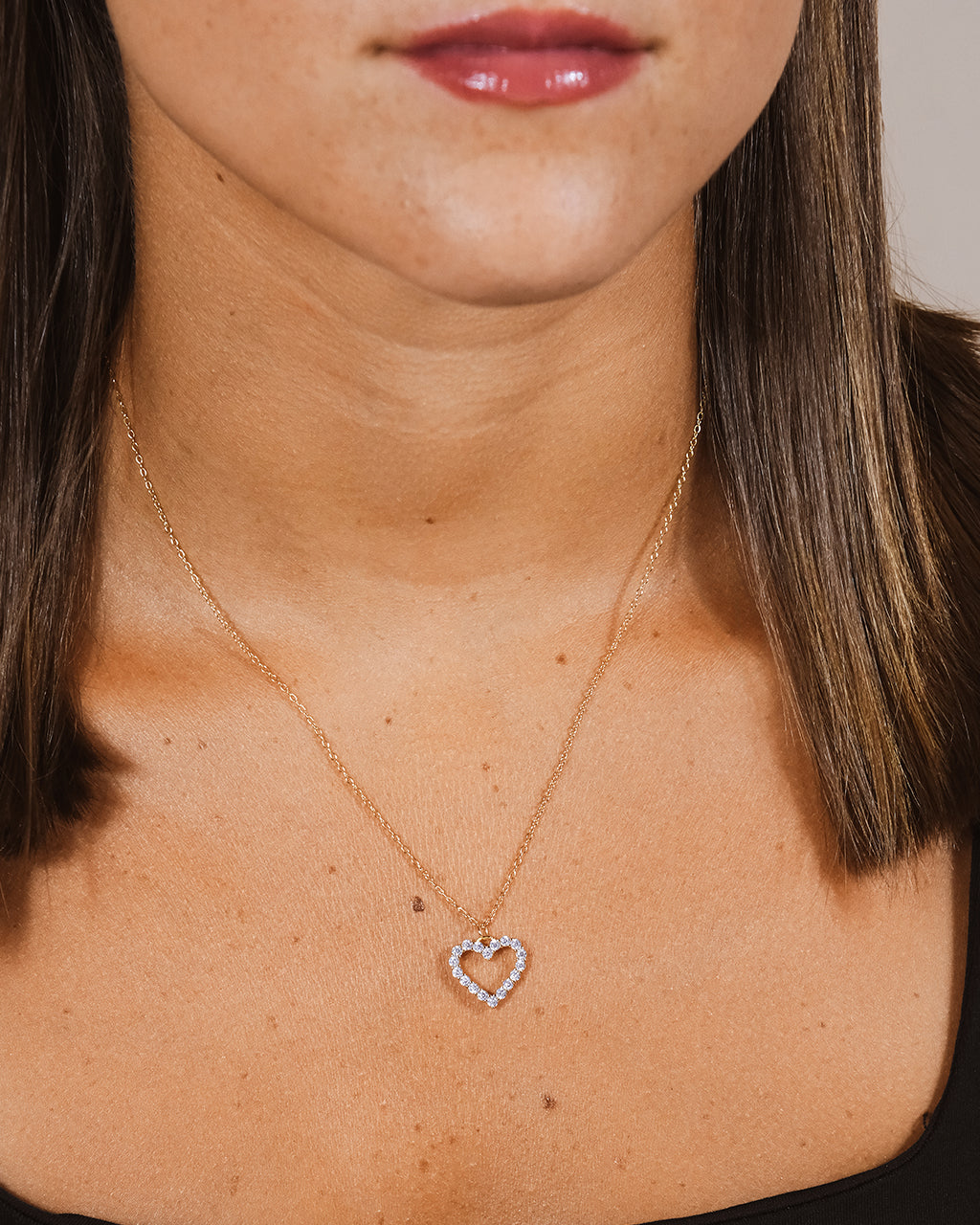 Outline Heart Pendant Necklace