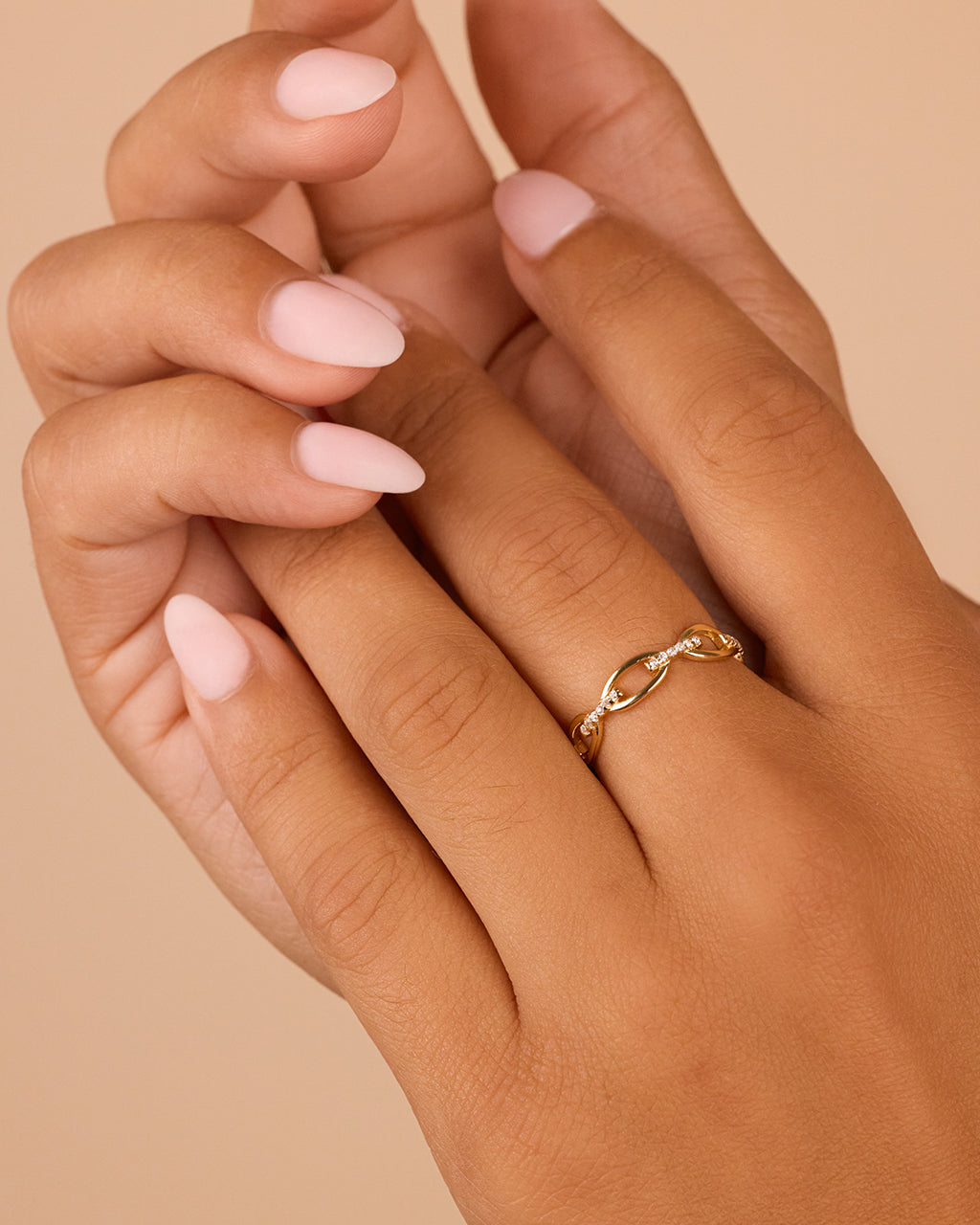 Open Chain Link Ring