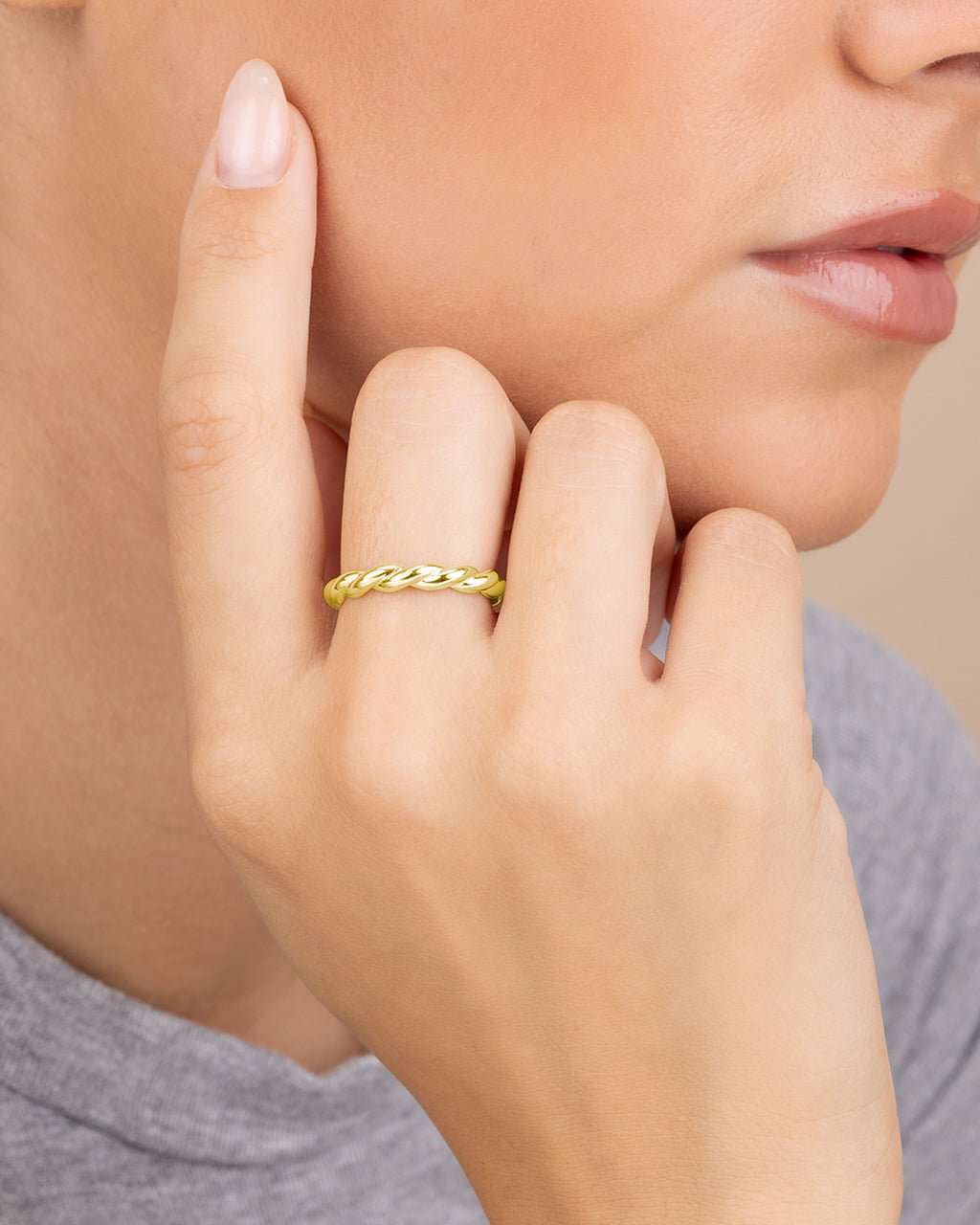 Nixie Twist Band Ring