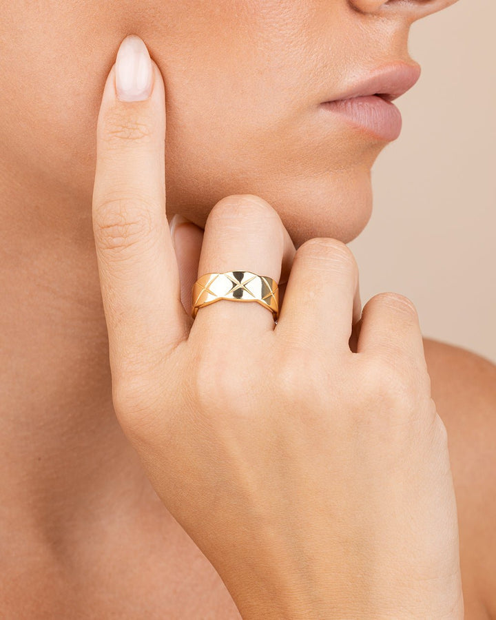 Audrey Quilted Textured Ring
