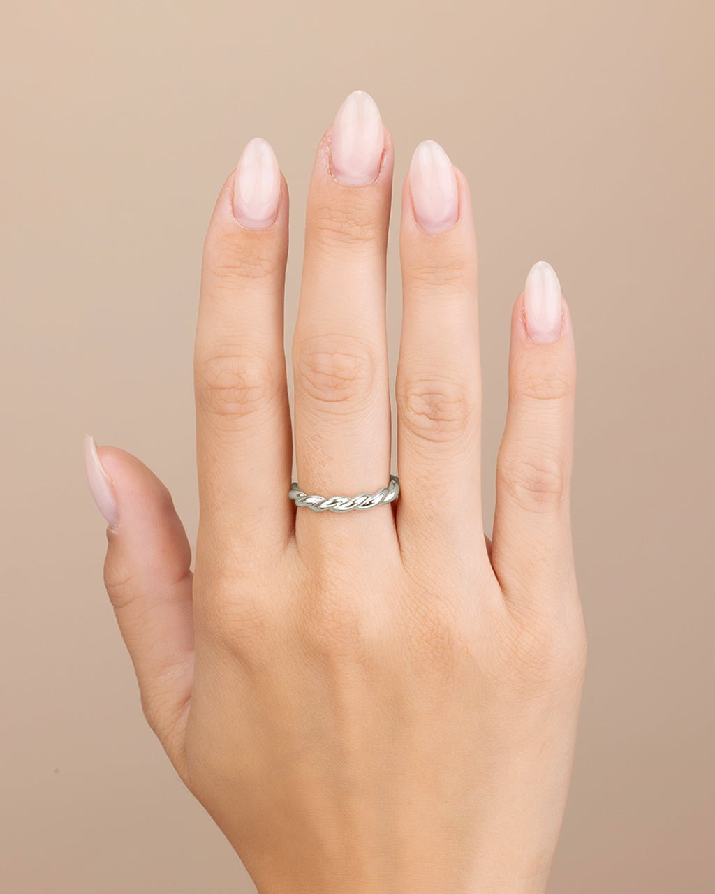 Nixie Twist Band Ring