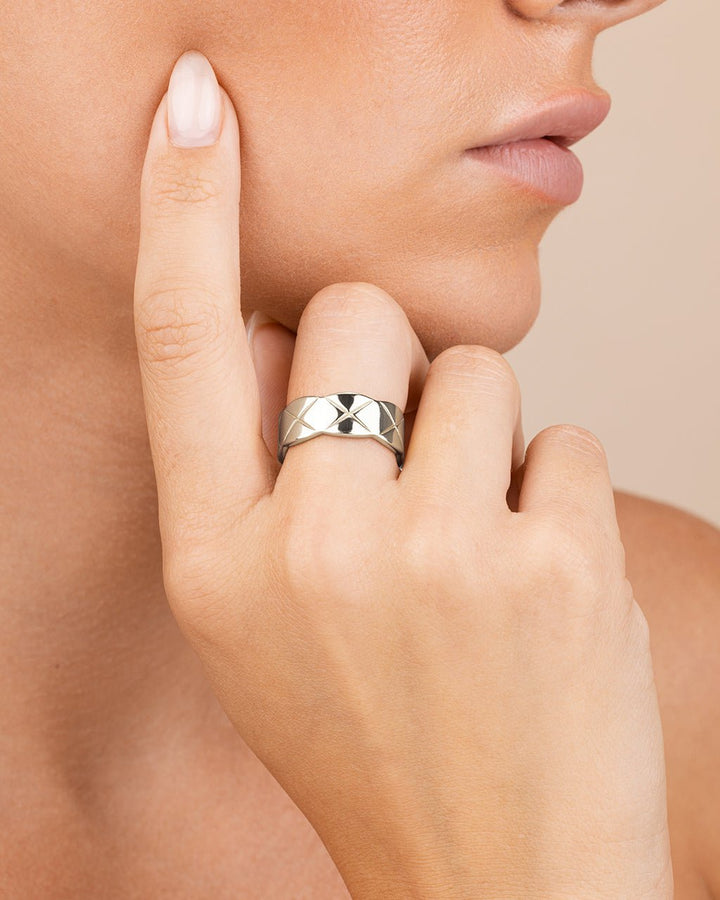 Audrey Quilted Textured Ring