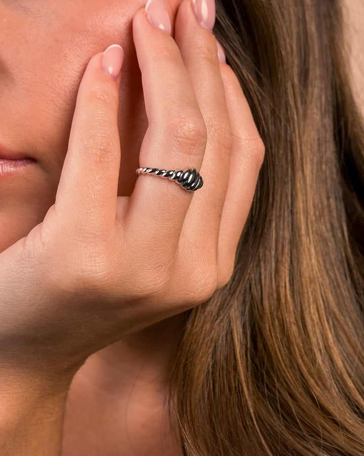 Paula Ribbed Ring