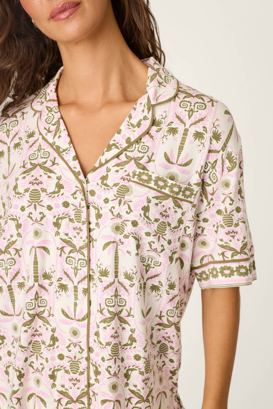 Déjà Vu Dreams Tiki Time Short Sleeve Top