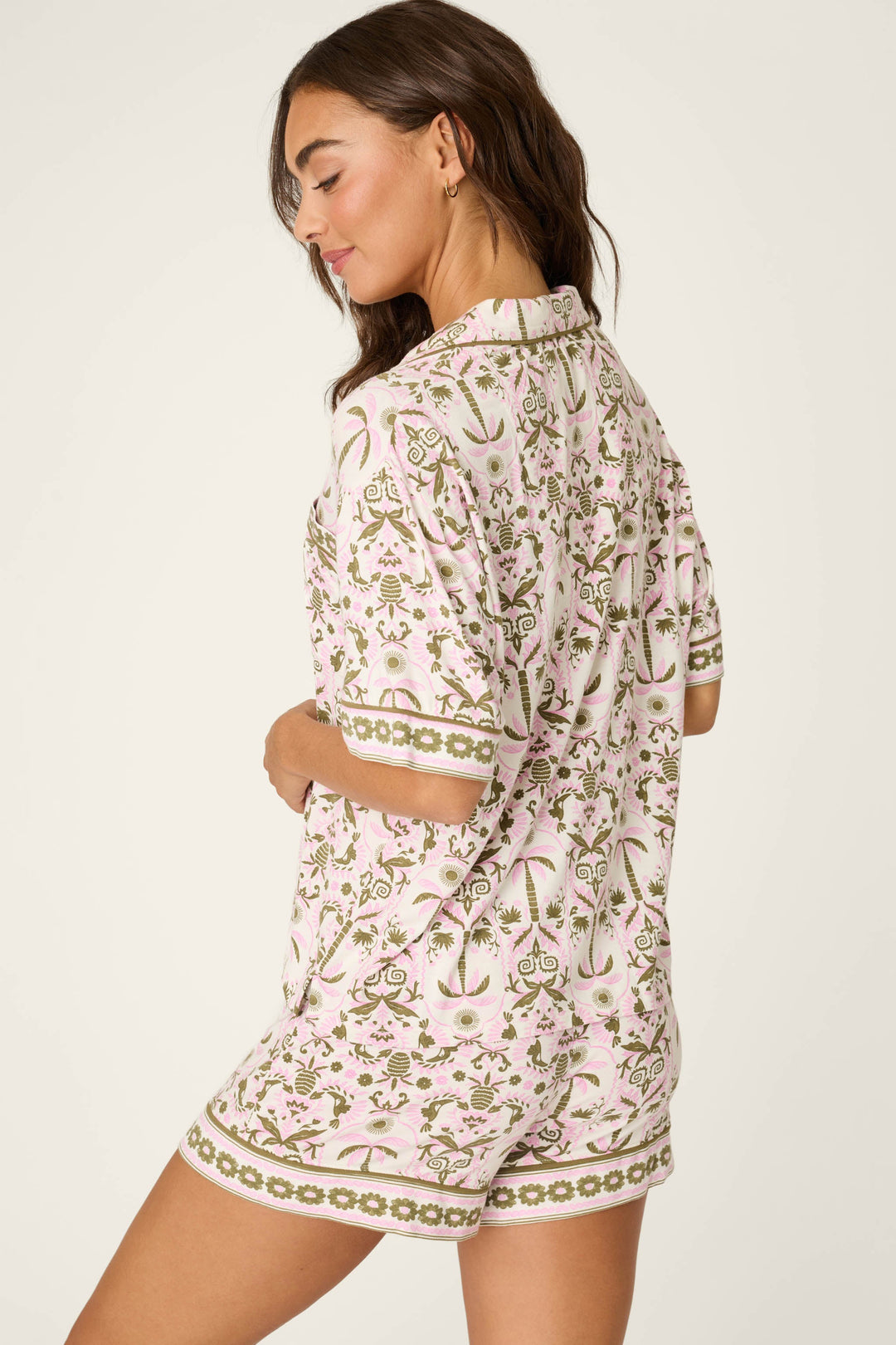 Déjà Vu Dreams Tiki Time Short Sleeve Top