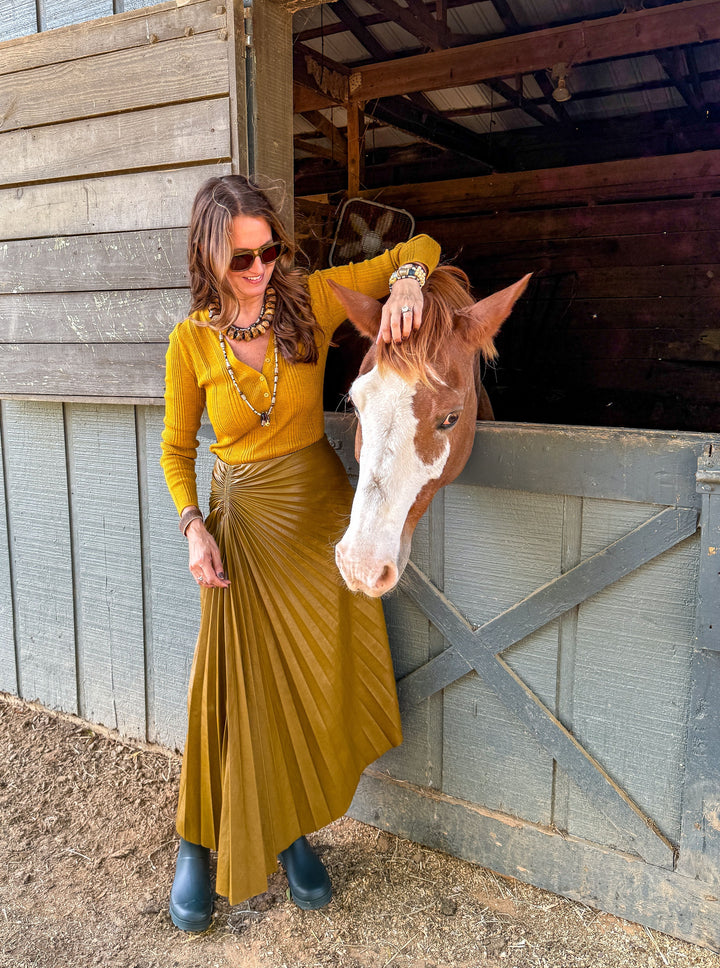 Classic Bone Necklace | Brown Equestrian