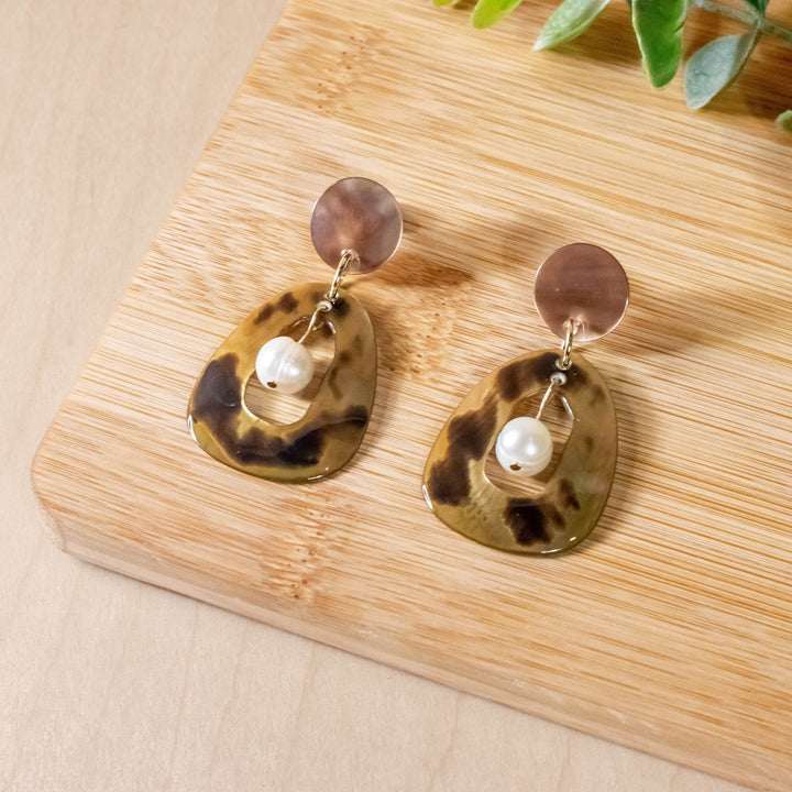 Mother of Pearl Earrings with Inner Pearl - Brown Tiger | LIKHÂ by LIKHÂ
