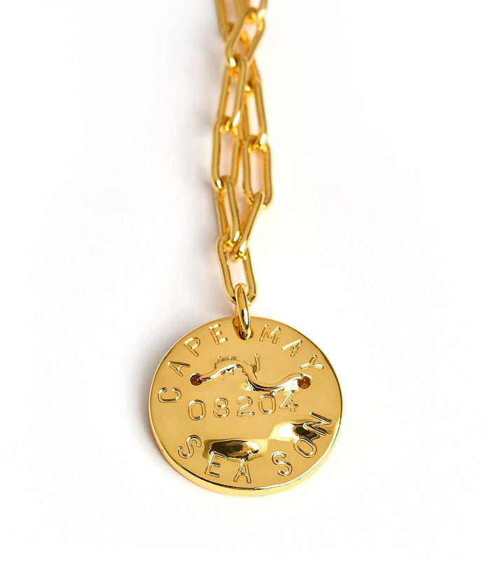 Mini Beach Tag Charm Necklace – 18k Gold Plated