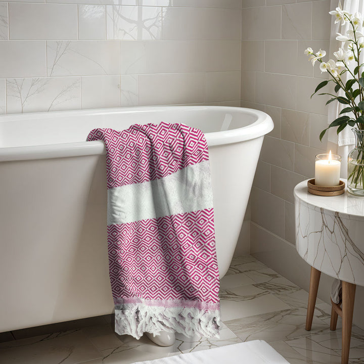 Haley Diamond Towel 200GSM by Gia Roma