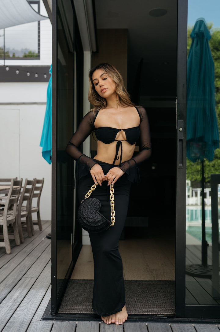 Moon Shell Purse in Black Wicker