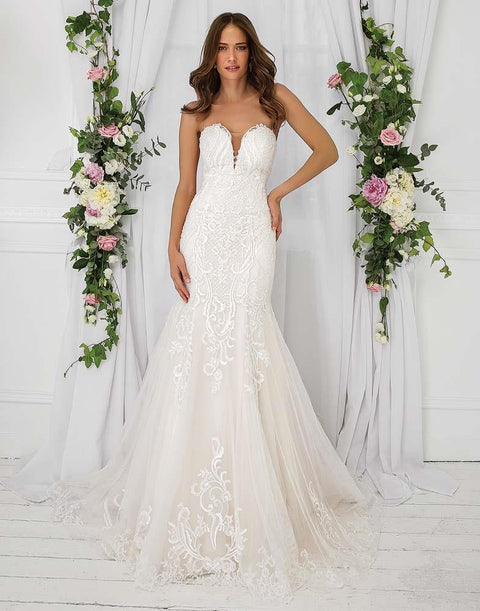 Lace Sweetheart Fit-to-Flare Gown by Justin Alexander Style 55009