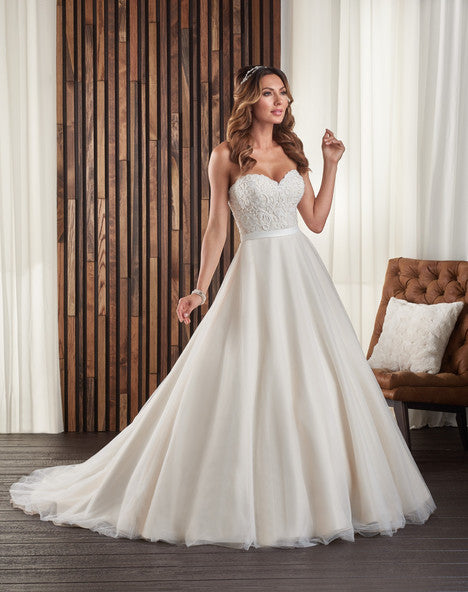 Bonny Bridal Gown Style 716 Size 6