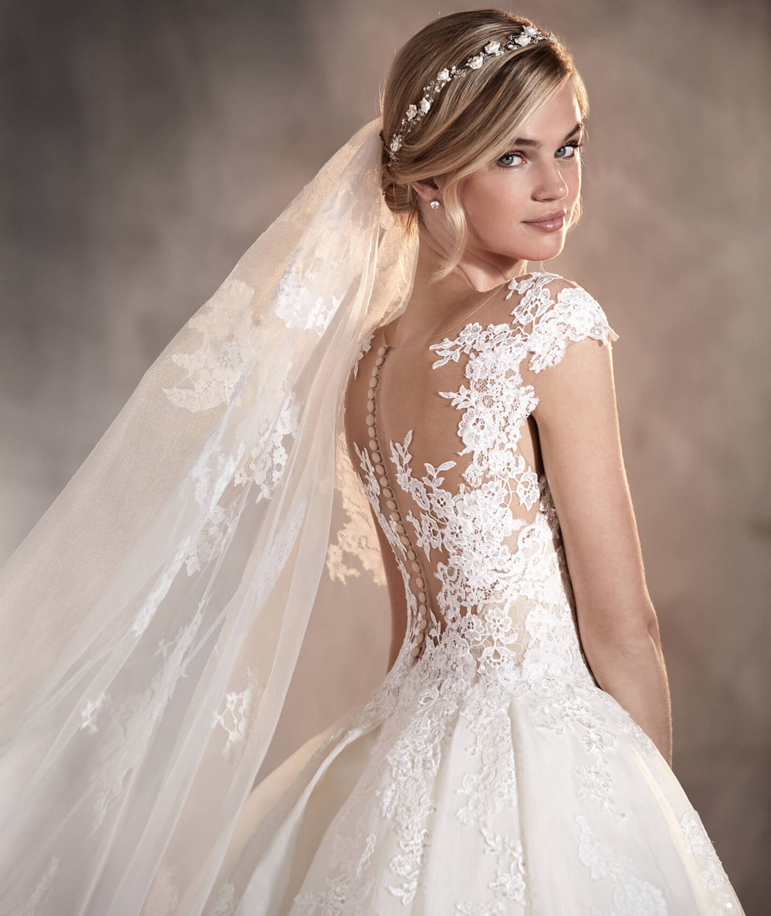 The Adela Gown by Pronovias Size 12