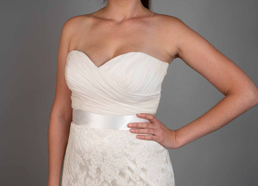 Modern Trousseau Chiffon & Lace Gown Size 12