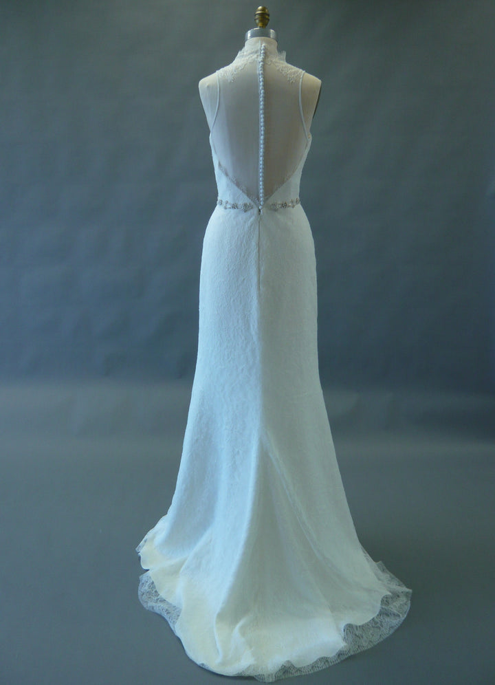 Cocoe Voci Design 'Diana' Gown Size 8 (Street Size 4)