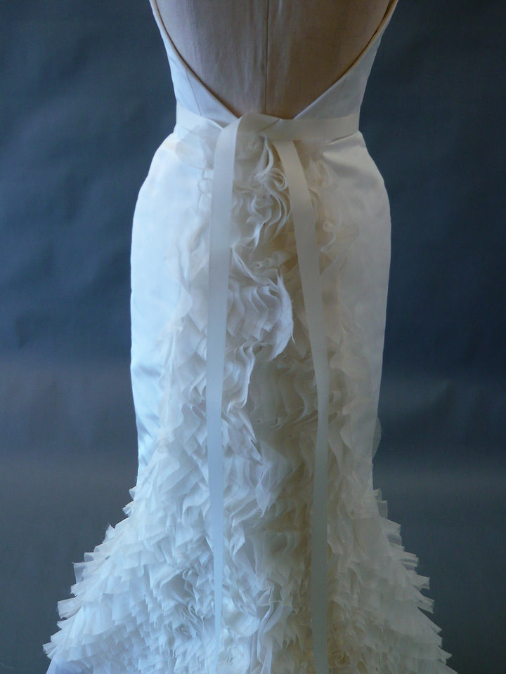Cocoe Voci Design 'Brigit' Gown Size 8 (Street Size 4)