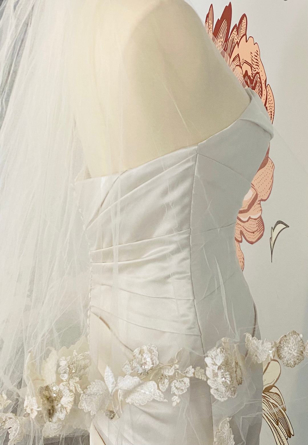 Justine M Couture 'Lilli' Cathedral Veil