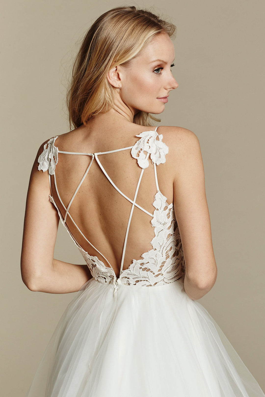 Blush by Hayley Paige Gown Style 1600 Size 12 Pomp and Port Blush by Hayley Paige Gown Style 1600 Size 12 Pomp and Port