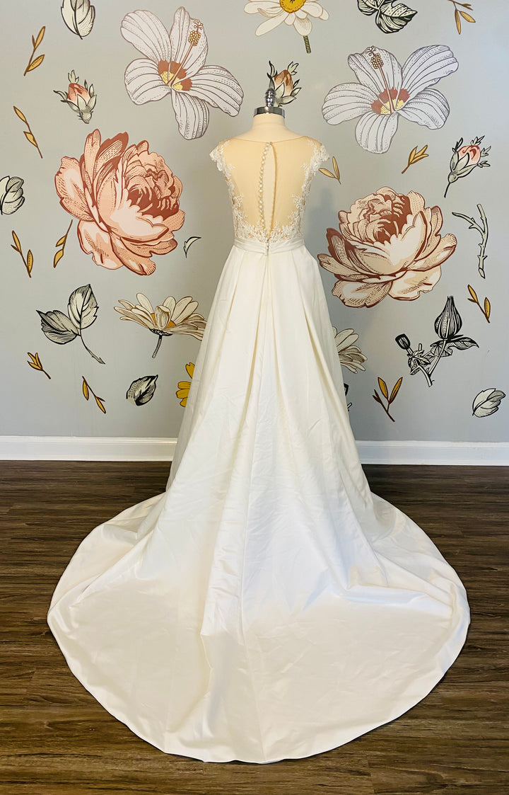 The 'Annabel' Gown by Modeca Size 8