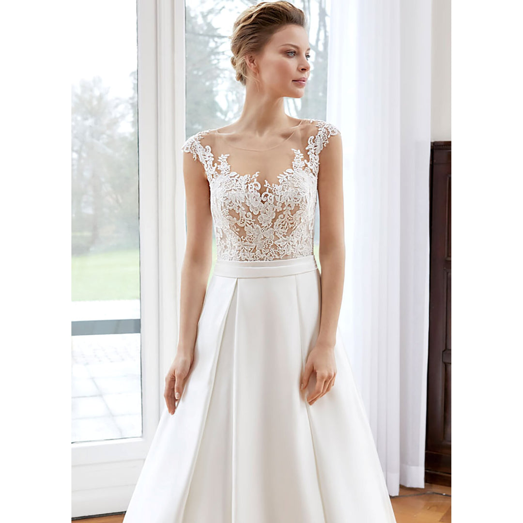 The 'Annabel' Gown by Modeca Size 8